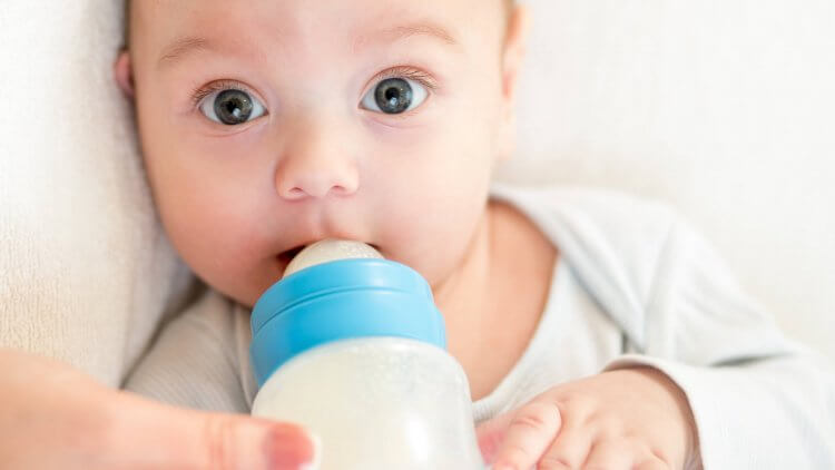 What's the best baby formula when breastfeeding isn't an option? Here are the top recommendations, including homemade organic baby formula options.