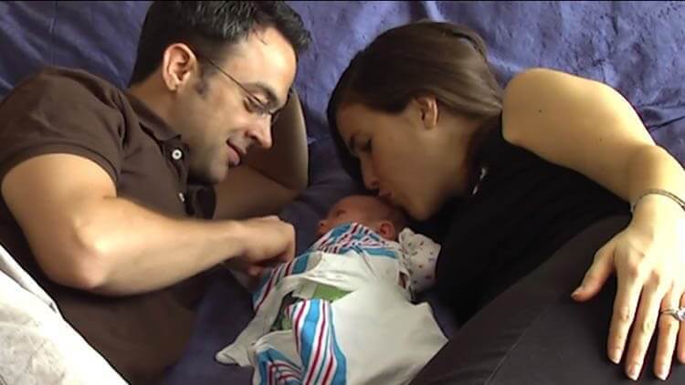 top-10-ways-to-play-with-a-newborn-mama-natural